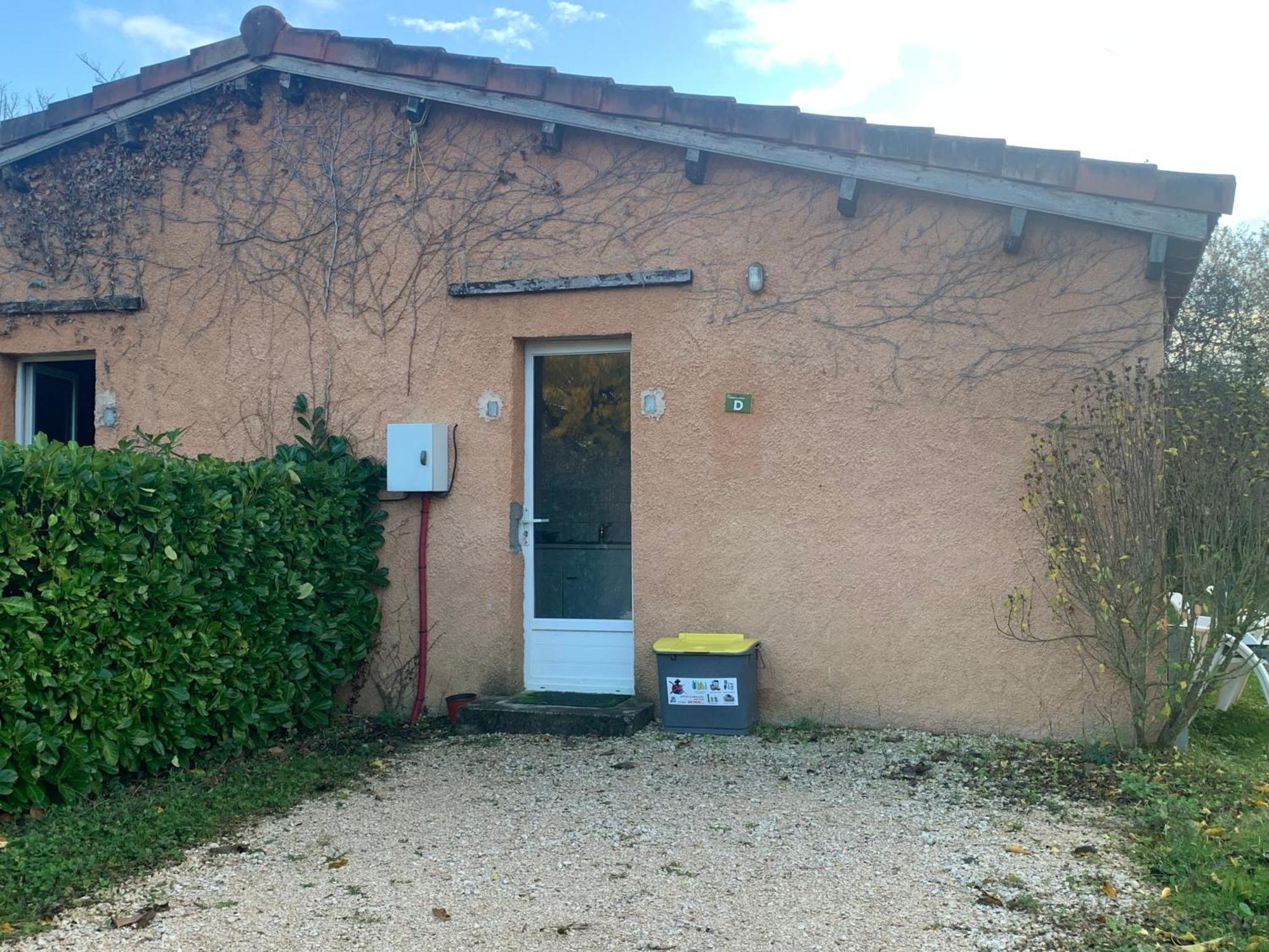 Camping Familial Paisible Avec Piscine, Mobil Home , Chalet, Studio & Emplacement Nue Casties-Labrande Exterior photo