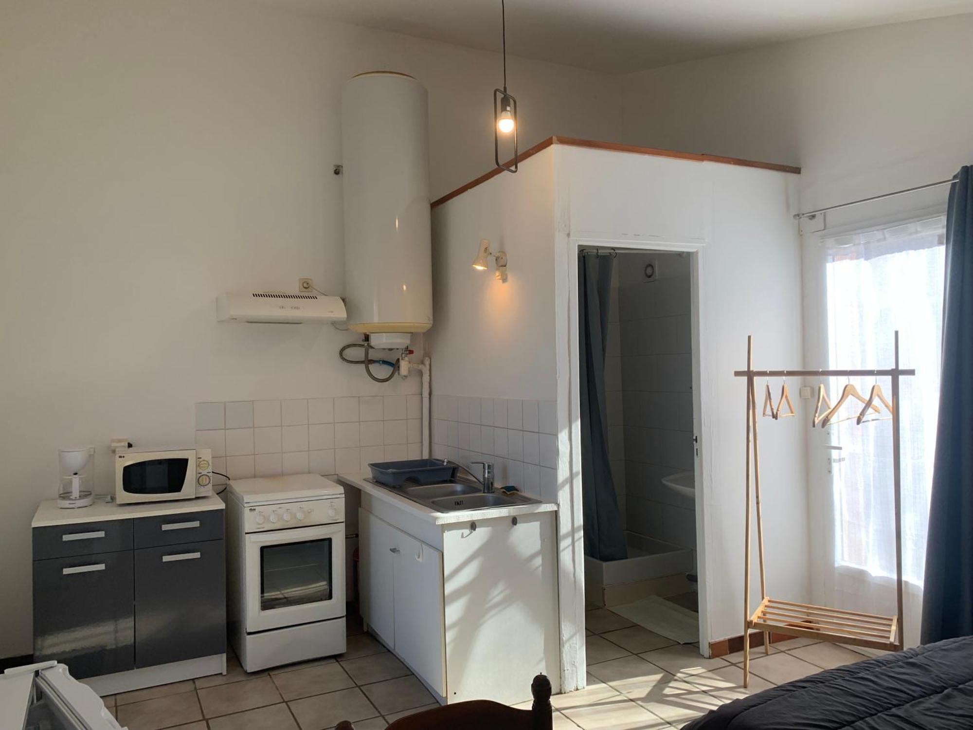 Camping Familial Paisible Avec Piscine, Mobil Home , Chalet, Studio & Emplacement Nue Casties-Labrande Exterior photo
