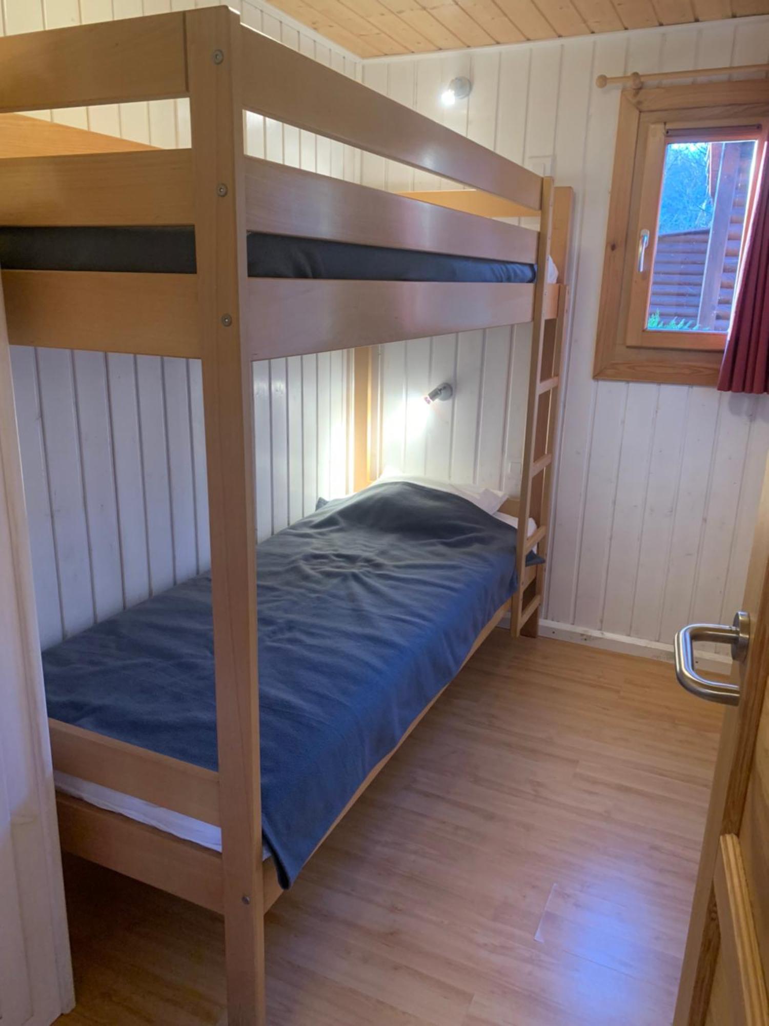Camping Familial Paisible Avec Piscine, Mobil Home , Chalet, Studio & Emplacement Nue Casties-Labrande Exterior photo