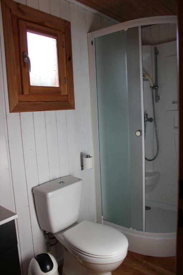 Camping Familial Paisible Avec Piscine, Mobil Home , Chalet, Studio & Emplacement Nue Casties-Labrande Exterior photo