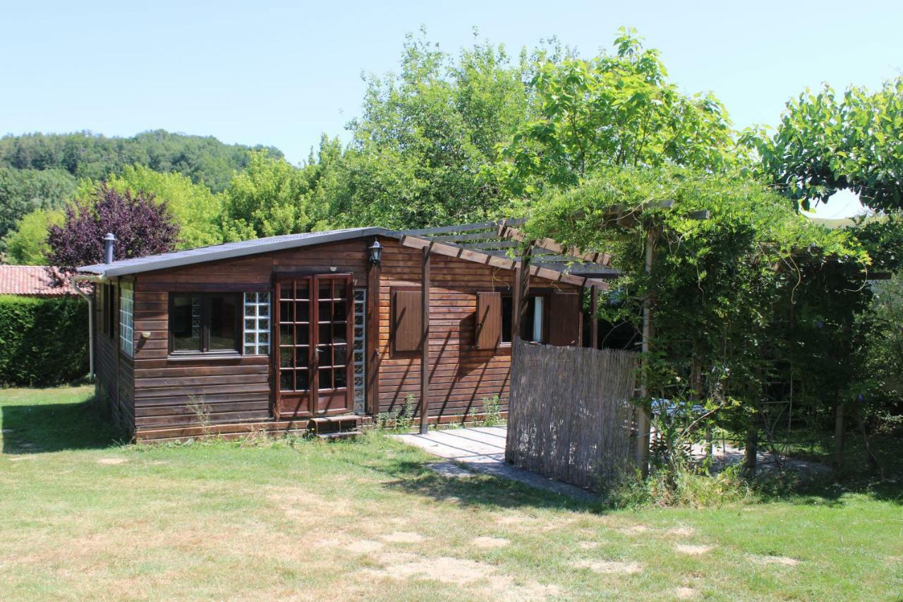 Camping Familial Paisible Avec Piscine, Mobil Home , Chalet, Studio & Emplacement Nue Casties-Labrande Exterior photo